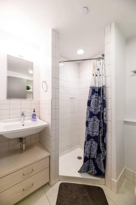 Modern Studio In City Center, Near Boston Common Экстерьер фото